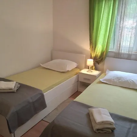 Apartment Viki - Seaview & Garden Terrace *