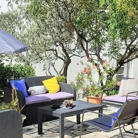 Apartment Viki - Seaview & Garden Terrace Makarska