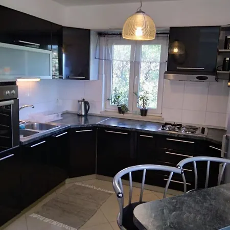Apartment Viki - Seaview & Garden Terrace